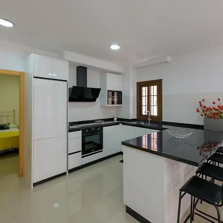 Centrico Sibarys - 2 Dormitorios- Calle Pintada * Nerja