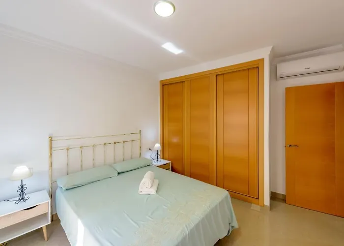 Centrico Sibarys - 2 Dormitorios- Calle Pintada * Нерха