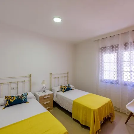 Centrico Sibarys - 2 Dormitorios- Calle Pintada نيرخا